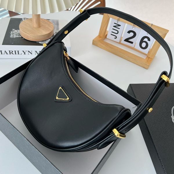 half moon bag crescent pouch hobo shoulder bags women handbag axillary purse smooth leather triangle sign adjustable removable strap fashion
half moon bag crescent pouch hobo shoulder bags women handbag axillary purse smooth leather triangle sign adjustable removable strap fashion