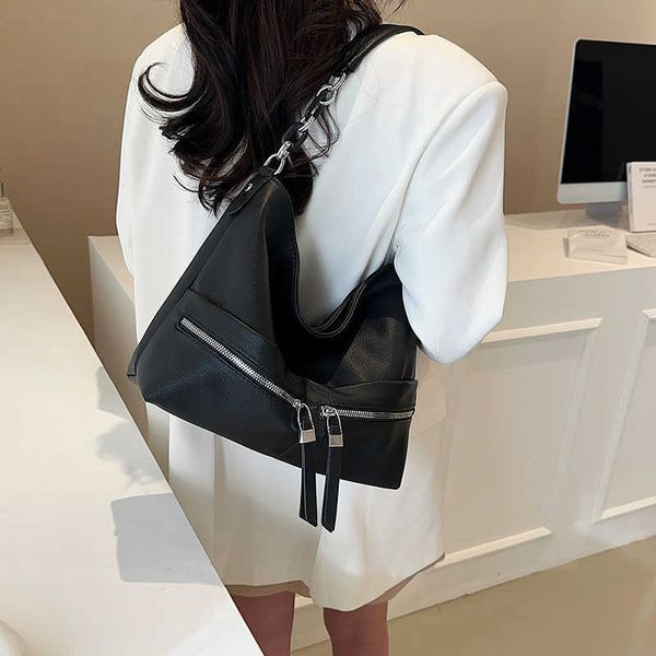 zipper design retro green crossbody bags for women 2023 designer travel handbags and purses female black soft hobo bag
zipper design retro green crossbody bags for women 2023 designer travel handbags and purses female black soft hobo bag