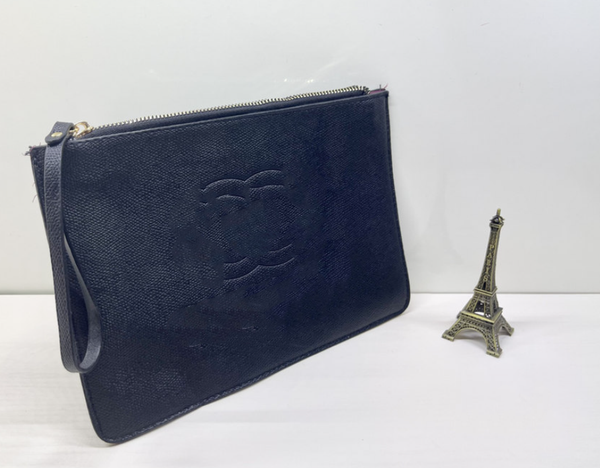 men's and women's clutches leather fashion envelope briefcase trendy casual clutch wallet european and american, Red;black
men's and women's clutches leather fashion envelope briefcase trendy casual clutch wallet european and american, Red;black