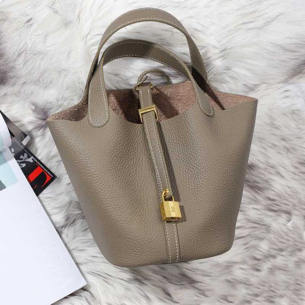 h bag designer original bag 2023 new fashionable genuine leather women's small high class food basket handbag cowhide bucket
h bag designer original bag 2023 new fashionable genuine leather women's small high class food basket handbag cowhide bucket