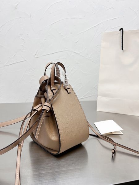 designers handbags womens tote bags luxurys tote bag cross body classic women bag fashion ladies sac lady shoulder totes
designers handbags womens tote bags luxurys tote bag cross body classic women bag fashion ladies sac lady shoulder totes