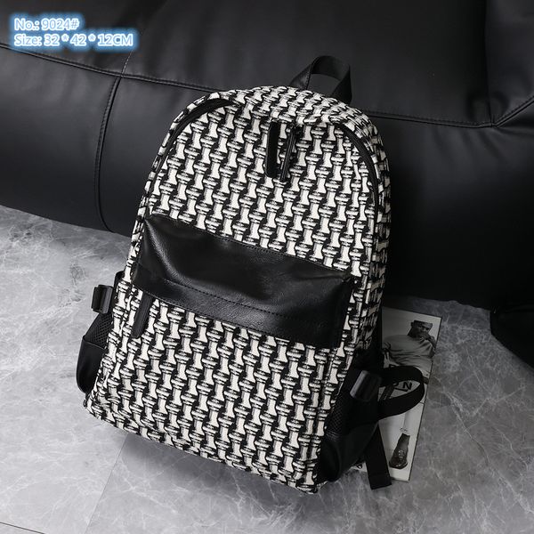 men shoulder bags 2 colors outdoor sports fitness travel and leisure printing student schoolbag vertical simple leather backpack street tren
men shoulder bags 2 colors outdoor sports fitness travel and leisure printing student schoolbag vertical simple leather backpack street tren