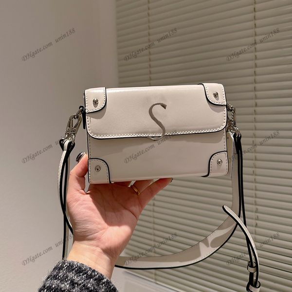 23 women luxurys designers upscale totes bags buckle pochette handbag patent leather messenger bag messenger ladies wallets pouch purse 18cm
23 women luxurys designers upscale totes bags buckle pochette handbag patent leather messenger bag messenger ladies wallets pouch purse 18cm