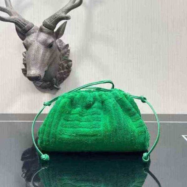 evening bag women's luxury handbag fashion embossed towel large capacity striped leisure multifunctional shoulder 220301
evening bag women's luxury handbag fashion embossed towel large capacity striped leisure multifunctional shoulder 220301