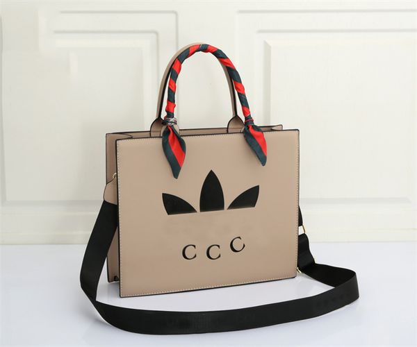 wholesale designer brand shopping bags women label waterproof leisure travel bag large capacity tote ladies shoulder bag luxury handbag
wholesale designer brand shopping bags women label waterproof leisure travel bag large capacity tote ladies shoulder bag luxury handbag