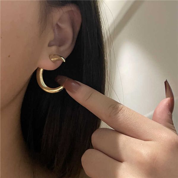charm european double sided croissant brass 18k gold color crescent earrings front back wearing moon horn earrings unusual gift 2022 l230309, Golden
charm european double sided croissant brass 18k gold color crescent earrings front back wearing moon horn earrings unusual gift 2022 l230309, Golden
