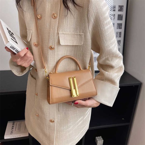 kawaii cute pu leather crossbody bags with short handles for women 2023 spring fashion trend mini tote handbags and purses
kawaii cute pu leather crossbody bags with short handles for women 2023 spring fashion trend mini tote handbags and purses
