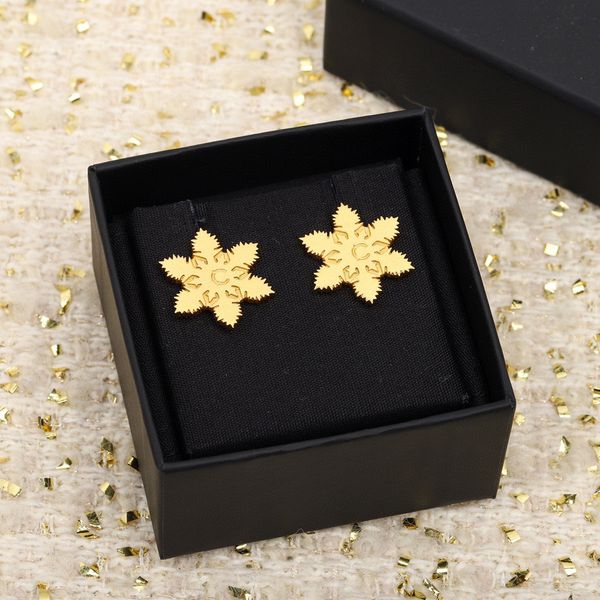 2023 luxury quality charm stud earring flower shape in 18k gold plated have box stamp words ps3241a, Golden
2023 luxury quality charm stud earring flower shape in 18k gold plated have box stamp words ps3241a, Golden