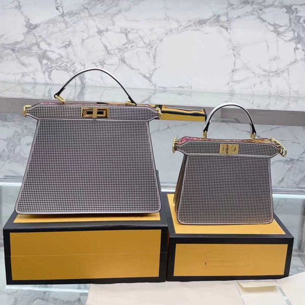 designer totes quality bags women handbags silver gold handbags classic leather inner print designer bags lady crossbody bag handbags 220920
designer totes quality bags women handbags silver gold handbags classic leather inner print designer bags lady crossbody bag handbags 220920