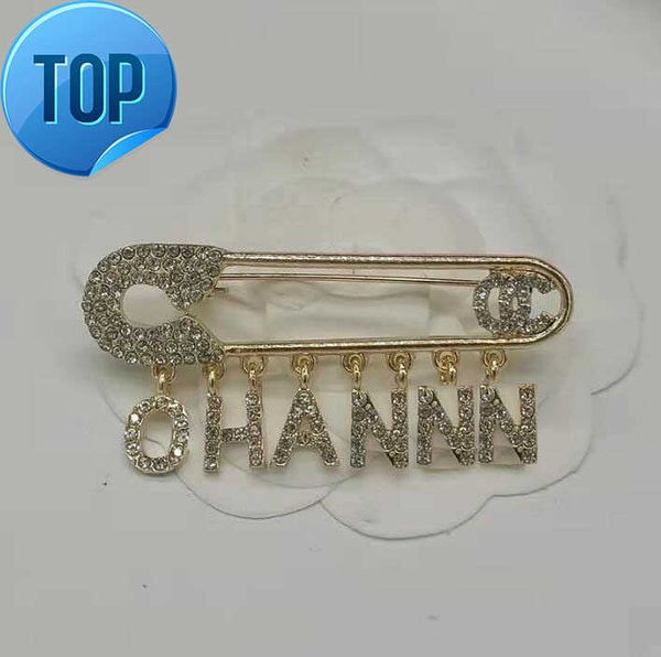fashion designer high-end sweater suit collar pin brooches for mens womens luxury inlay crystal rhinestone 18k gold plated, Gray
fashion designer high-end sweater suit collar pin brooches for mens womens luxury inlay crystal rhinestone 18k gold plated, Gray