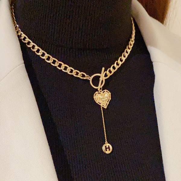 vintage love necklace h letter round brand necklace light luxury small design collar chain ins cool style sweater chain accessories female, Silver
vintage love necklace h letter round brand necklace light luxury small design collar chain ins cool style sweater chain accessories female, Silver