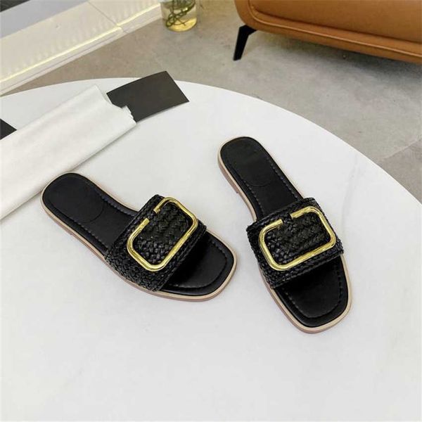 luxury fashion slippers design summer men and women flat shoes thick sole leather rubber letter casual cartoon slippers v7a2, Black
luxury fashion slippers design summer men and women flat shoes thick sole leather rubber letter casual cartoon slippers v7a2, Black