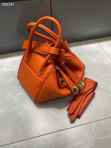2021 luxury bags original designer new lychee lindys bag mini leather women's doctor's hand one shoulder portable pillow 5 dahh
2021 luxury bags original designer new lychee lindys bag mini leather women's doctor's hand one shoulder portable pillow 5 dahh