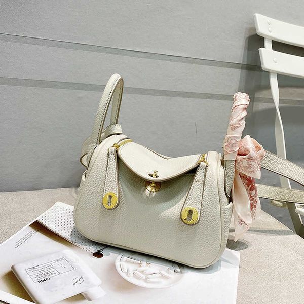 bags original designer h luxury family mini lindys bag women's summer 2023 versatile leather doctor one shoulder handheld fashion pillo
bags original designer h luxury family mini lindys bag women's summer 2023 versatile leather doctor one shoulder handheld fashion pillo