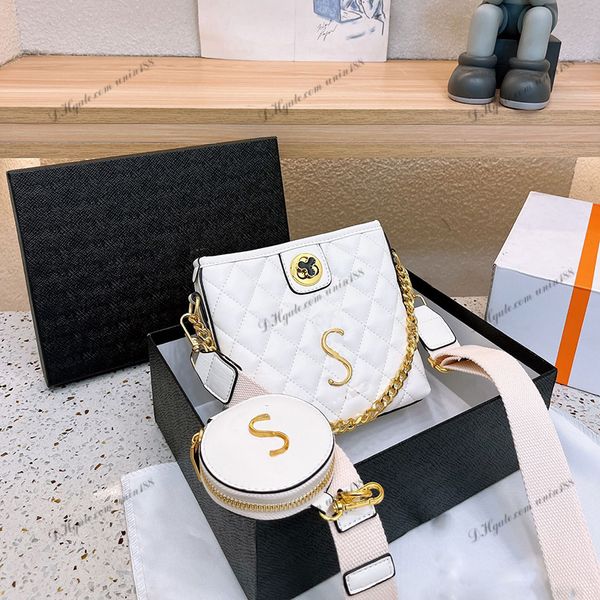 23ss women luxurys designers denim bags 2 in 1 pochette handbag bag accessoires genuine leather messenger ladies travel handbag pouch purse
23ss women luxurys designers denim bags 2 in 1 pochette handbag bag accessoires genuine leather messenger ladies travel handbag pouch purse