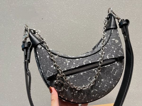 l designer loop hobo bag luxuries designers women bag shoulder underarm half moon bags womens pochette purses luxury handbag purse pouch cro
l designer loop hobo bag luxuries designers women bag shoulder underarm half moon bags womens pochette purses luxury handbag purse pouch cro