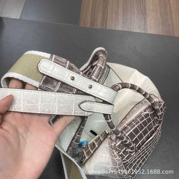 brand bags original designer double-shoulder doctor bag lindys soft cowhide crocodile pattern portable one-shoulder cross-body versatile emb
brand bags original designer double-shoulder doctor bag lindys soft cowhide crocodile pattern portable one-shoulder cross-body versatile emb