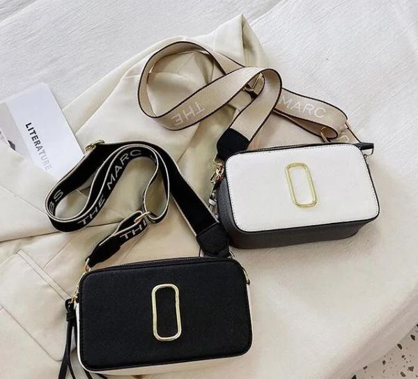 womens coin wallet handbag retail designer women bags new 2023 contrast color small square bag trend letter single shoulder messenger bag, Red;black
womens coin wallet handbag retail designer women bags new 2023 contrast color small square bag trend letter single shoulder messenger bag, Red;black