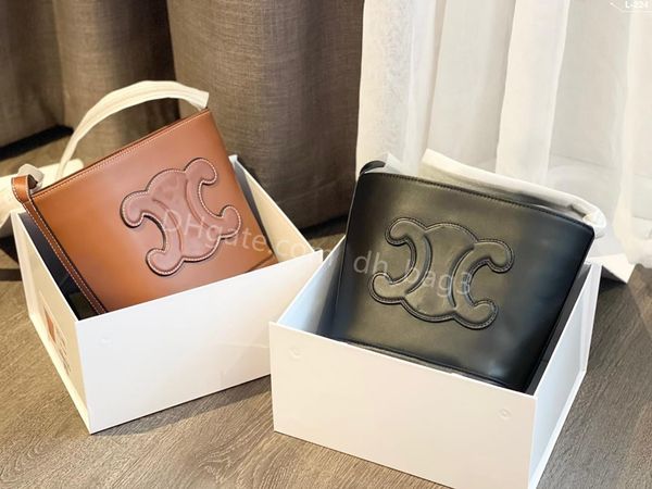 spring and summer new bucket bag crossbody bag underarm bag retro chain bag everything lightweight large capacity
spring and summer new bucket bag crossbody bag underarm bag retro chain bag everything lightweight large capacity
