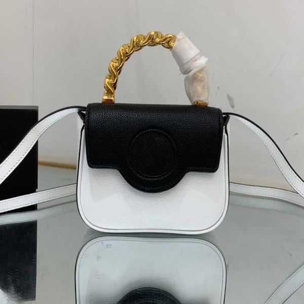 7a mini totes bag shoulder crossbody bags women bright leather handbag wallet head portrait hardware fixed chain handle detachable strap mag
7a mini totes bag shoulder crossbody bags women bright leather handbag wallet head portrait hardware fixed chain handle detachable strap mag