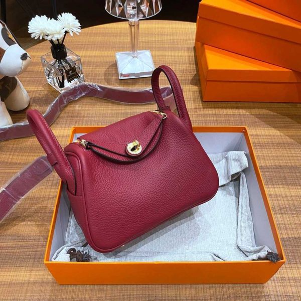 the luxury designer bags original first layer of cow leather doctor's bag lychee pattern lindys one shoulder hand cross-body women'
the luxury designer bags original first layer of cow leather doctor's bag lychee pattern lindys one shoulder hand cross-body women'