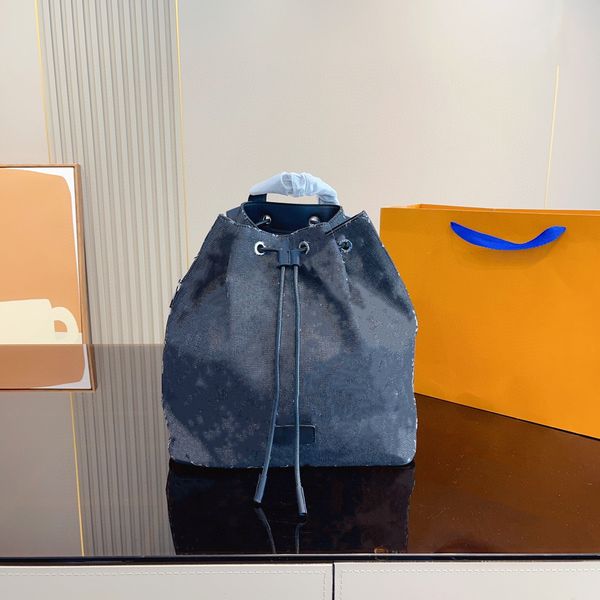 designer strapping bucket backpack embroidered logo messenger bag women bag luxury canvas large capacity travel bag
designer strapping bucket backpack embroidered logo messenger bag women bag luxury canvas large capacity travel bag