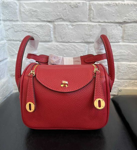 2023 luxury bags original designer new h family shrunken leather head layer cow lindys bag doctor medicine box portable shoulder women'
2023 luxury bags original designer new h family shrunken leather head layer cow lindys bag doctor medicine box portable shoulder women'
