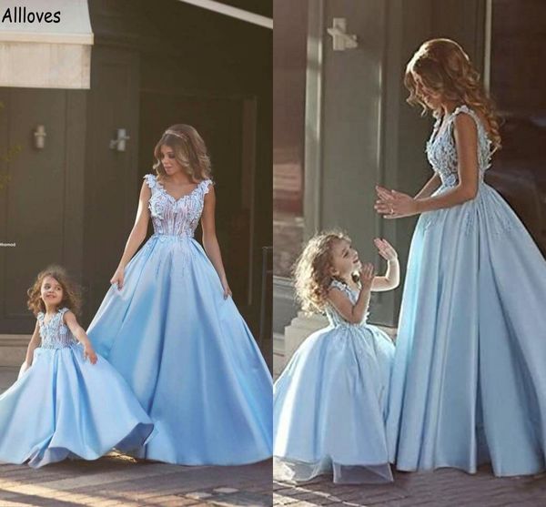 sky blue matching mother and daughter evening dresses v neck with 3d handmade flowers little girl satin event party gowns mom baby pshoot dr, Black;red
sky blue matching mother and daughter evening dresses v neck with 3d handmade flowers little girl satin event party gowns mom baby pshoot dr, Black;red