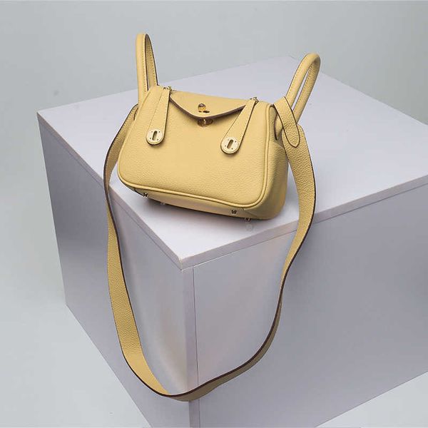 bags original designer cross-body luxury bag for women mini lindys doctor new cowhide portable one-shoulder medicine with gold 6 z0o8
bags original designer cross-body luxury bag for women mini lindys doctor new cowhide portable one-shoulder medicine with gold 6 z0o8