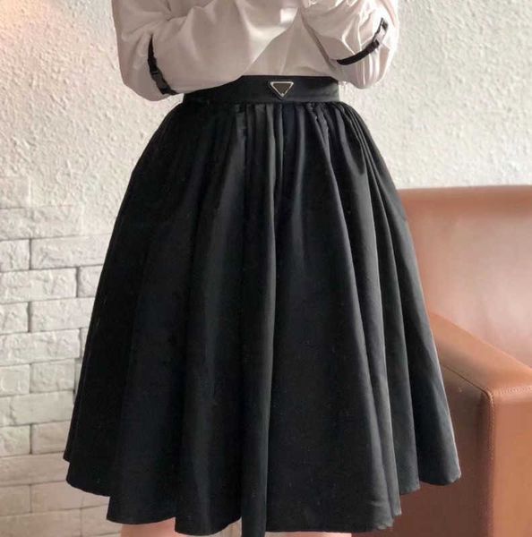 designer 2022 triangle label short skirt recycled nylon high waist pleated puffy versatile casual loose skirts, Black
designer 2022 triangle label short skirt recycled nylon high waist pleated puffy versatile casual loose skirts, Black