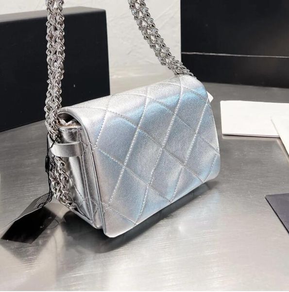 22ss womens thickened chain flap bag calfskin classic mini square quilted plaid outdoor crossbody sacoche luxury designer pre-fall ladies to
22ss womens thickened chain flap bag calfskin classic mini square quilted plaid outdoor crossbody sacoche luxury designer pre-fall ladies to