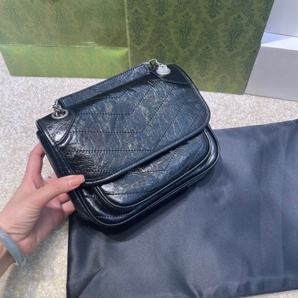 2023 new brand name single shoulder bag handbag clamshell cross-body purse gift box metal logo 5a quality
2023 new brand name single shoulder bag handbag clamshell cross-body purse gift box metal logo 5a quality