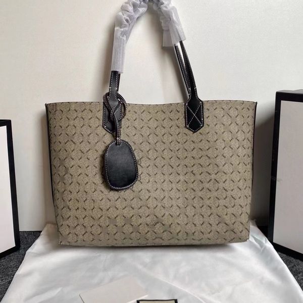 fashion tote women bag large capacity designer handheld shopping bag double-sided cowhide material
fashion tote women bag large capacity designer handheld shopping bag double-sided cowhide material