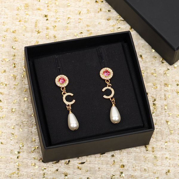 2023 luxury quality charm drop earring with diamond and red color diamond in 18k gold plated have box stamp ps3253a, Golden
2023 luxury quality charm drop earring with diamond and red color diamond in 18k gold plated have box stamp ps3253a, Golden