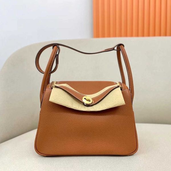 tc luxury designer bags original layer cow leather lindys bag 26 women mini single shoulder doctor hand bill of lading 1 4akp
tc luxury designer bags original layer cow leather lindys bag 26 women mini single shoulder doctor hand bill of lading 1 4akp