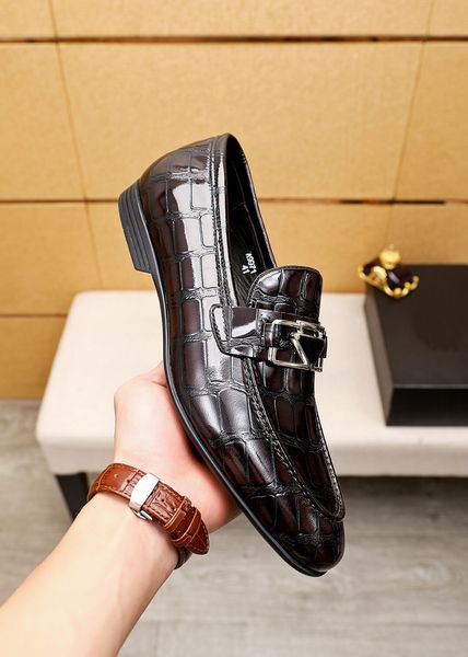 2023 men's genuine leather dress shoes male formal breathable fashion oxfords brand designer office business flats size 38-45, Black
2023 men's genuine leather dress shoes male formal breathable fashion oxfords brand designer office business flats size 38-45, Black