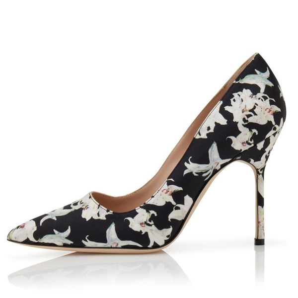 fashion summer women sandals pumps bb 105 mm black green silk floral print pumps italy slim ladies popular pointed toe designer wedding part
fashion summer women sandals pumps bb 105 mm black green silk floral print pumps italy slim ladies popular pointed toe designer wedding part