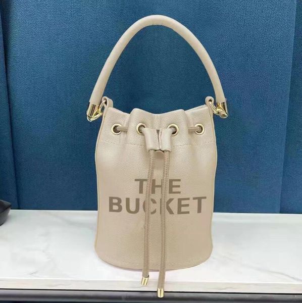 2023 new purse bucket bags women satchel handle totes bag shoulder bags soft leather crossbody fashion drawstring handbags purses, Red;black
2023 new purse bucket bags women satchel handle totes bag shoulder bags soft leather crossbody fashion drawstring handbags purses, Red;black