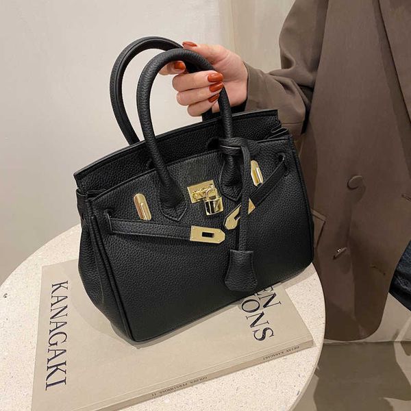 genuine leather birkin herms bags advanced texture french small bag women's 2023 new fashion atmosphere cross-body hand shoulder
genuine leather birkin herms bags advanced texture french small bag women's 2023 new fashion atmosphere cross-body hand shoulder