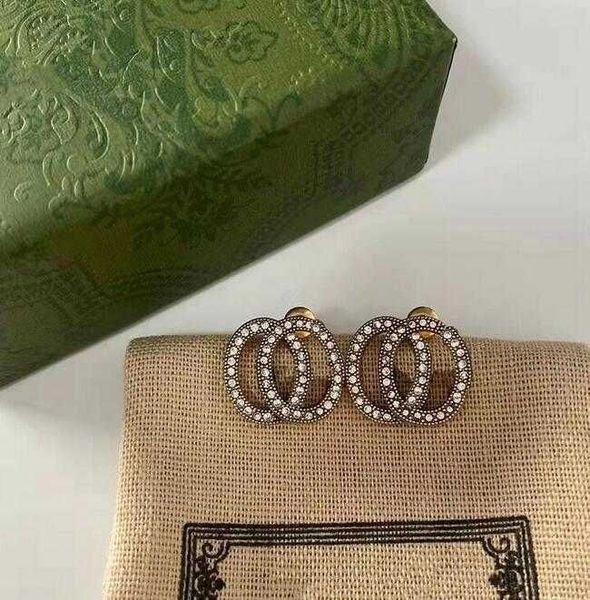 fashion women designer earrings chram double letter studs 18k gold plated heart-shaped pearl earrings for lady party wedding hoop jewelry wi, Golden;silver
fashion women designer earrings chram double letter studs 18k gold plated heart-shaped pearl earrings for lady party wedding hoop jewelry wi, Golden;silver