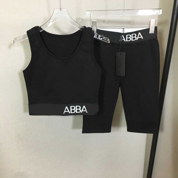 23ss designer women brand new yoga clothes sports suit letter webbing closed waist small vest stretch show slimming five points leggings sho, Gray
23ss designer women brand new yoga clothes sports suit letter webbing closed waist small vest stretch show slimming five points leggings sho, Gray