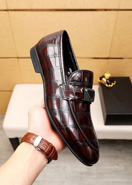 new 2023 men formal business brogue shoes men's crocodile brand dress shoes male casual genuine leather wedding party loafers size 38-4, Black
new 2023 men formal business brogue shoes men's crocodile brand dress shoes male casual genuine leather wedding party loafers size 38-4, Black