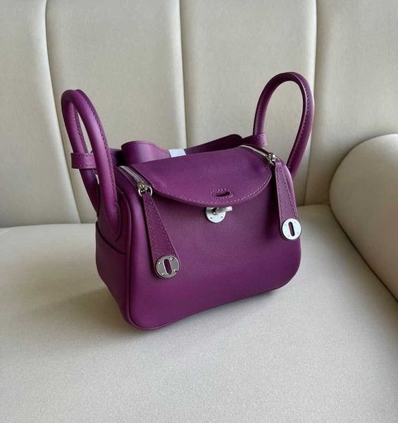 2023h luxury bags original designer new swift layer cow leather mini lindys bag medicine case single shoulder messenger small square doctor
2023h luxury bags original designer new swift layer cow leather mini lindys bag medicine case single shoulder messenger small square doctor