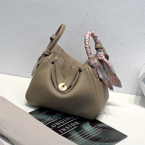 2023 luxury bags original designer new versatile lindys headcoat cowhide doctor's bag leather women's one shoulder handheld pillow
2023 luxury bags original designer new versatile lindys headcoat cowhide doctor's bag leather women's one shoulder handheld pillow