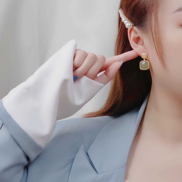 earing eardrop lady's temperament short style high-grade round face suitable hetian green jade geometric pure silver gold earrings, Golden
earing eardrop lady's temperament short style high-grade round face suitable hetian green jade geometric pure silver gold earrings, Golden