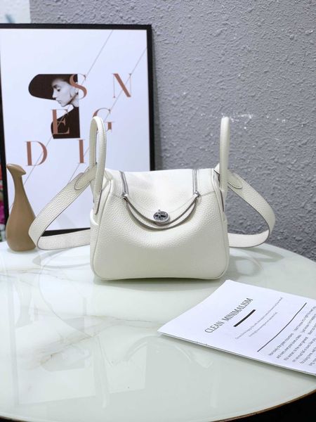 in luxury bags original designer 2021 the new high-end fashion and versatility cow lear doctor bao lindi bag single-shoulder cross-body for
in luxury bags original designer 2021 the new high-end fashion and versatility cow lear doctor bao lindi bag single-shoulder cross-body for
