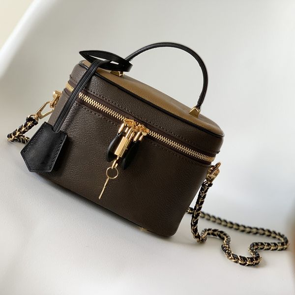 designers cosmetic bags nice makeup case toiletry pouch beauty case women shoulder bags fashion makeup toiletry bag crossbody handbags shopp
designers cosmetic bags nice makeup case toiletry pouch beauty case women shoulder bags fashion makeup toiletry bag crossbody handbags shopp