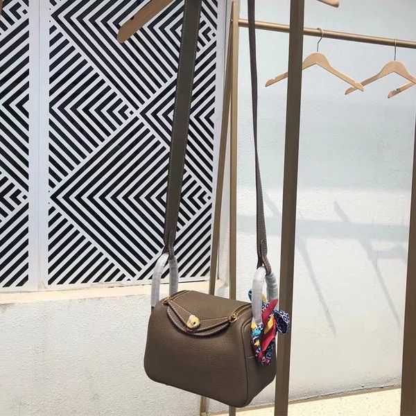 designer original luxury 2023 bags new lindys bag mini pillow leather layer cowhide women's single shoulder cross-body portable doctor
designer original luxury 2023 bags new lindys bag mini pillow leather layer cowhide women's single shoulder cross-body portable doctor
