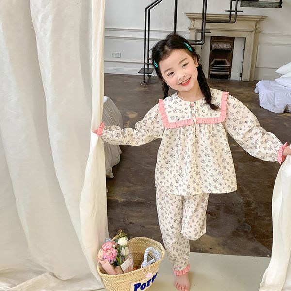 pajamas spring girls cute floral pajamas sets kids fashion big turn-down collar blouses and pants 2pcs sleepwear set 230310, Blue;red
pajamas spring girls cute floral pajamas sets kids fashion big turn-down collar blouses and pants 2pcs sleepwear set 230310, Blue;red
