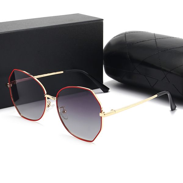 2023 fashion sunglasses women designer eyeglasses luxury lady sun glasses outdoor 7 color optional good quality, White;black
2023 fashion sunglasses women designer eyeglasses luxury lady sun glasses outdoor 7 color optional good quality, White;black